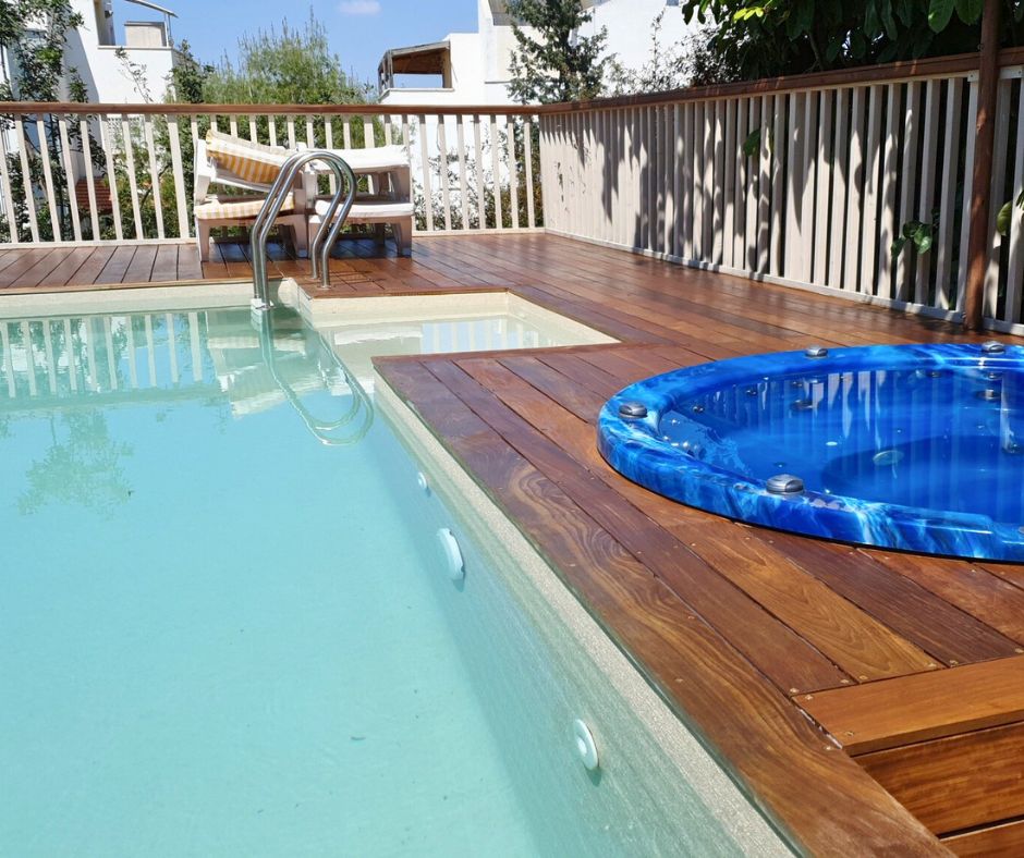 שירותי בריכות