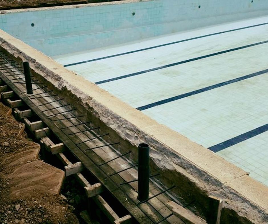 שירותי בריכות