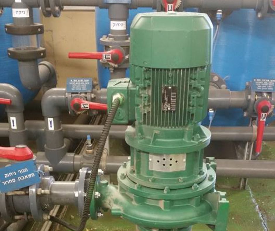 שירותי בריכות