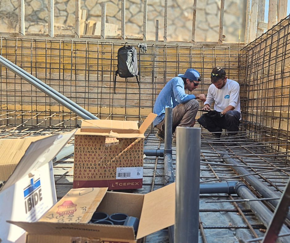 אינלטים לבריכה