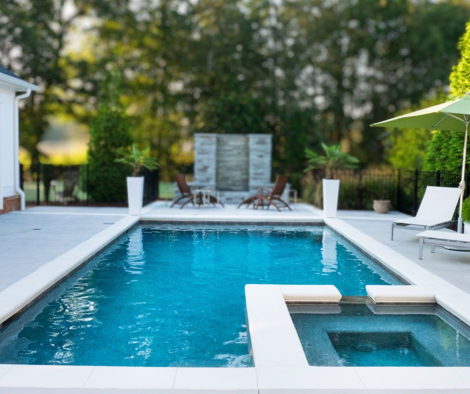 בריכה-ביתית-עמוקה-JPG
